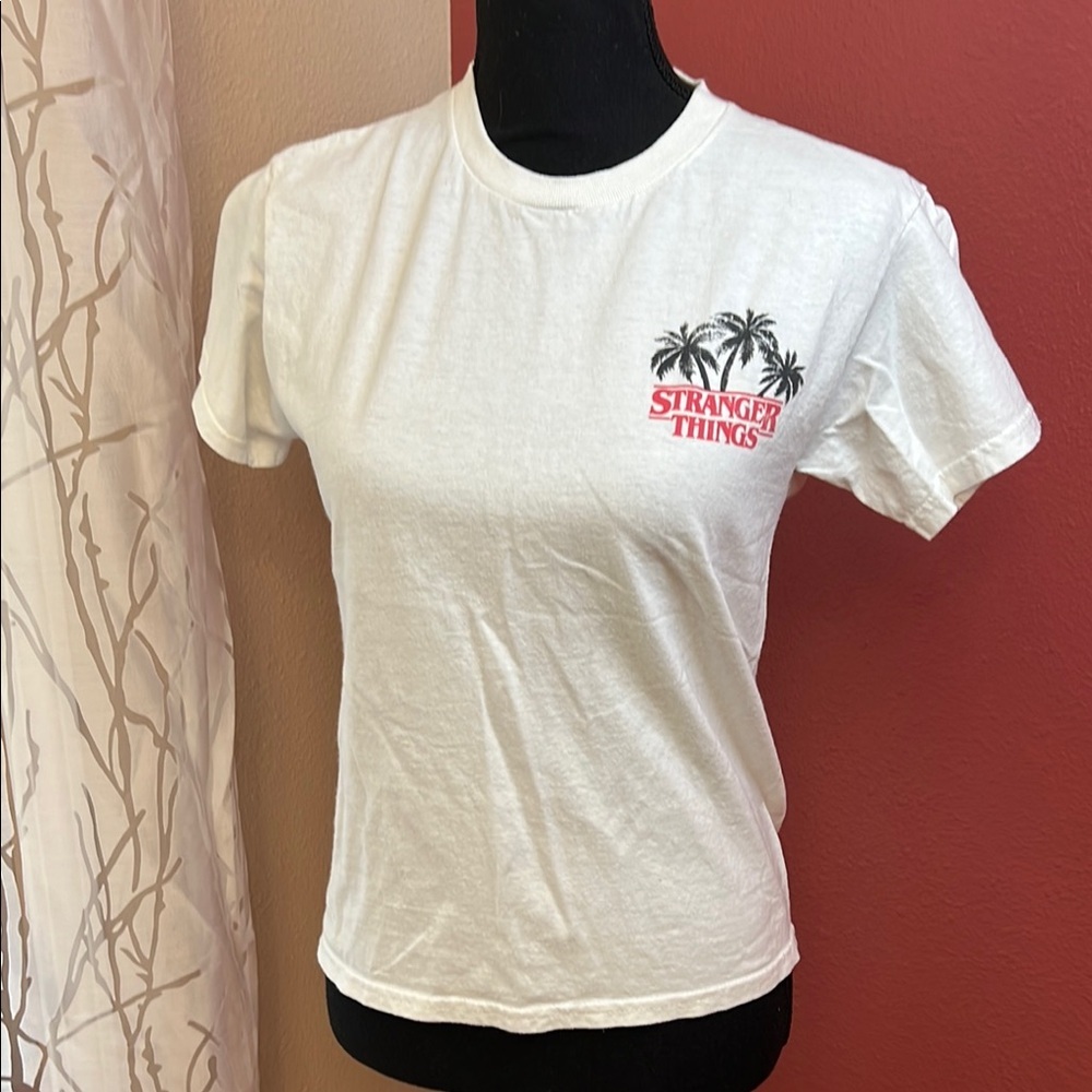 Stranger Things Childrens T-shirt Size 11-12